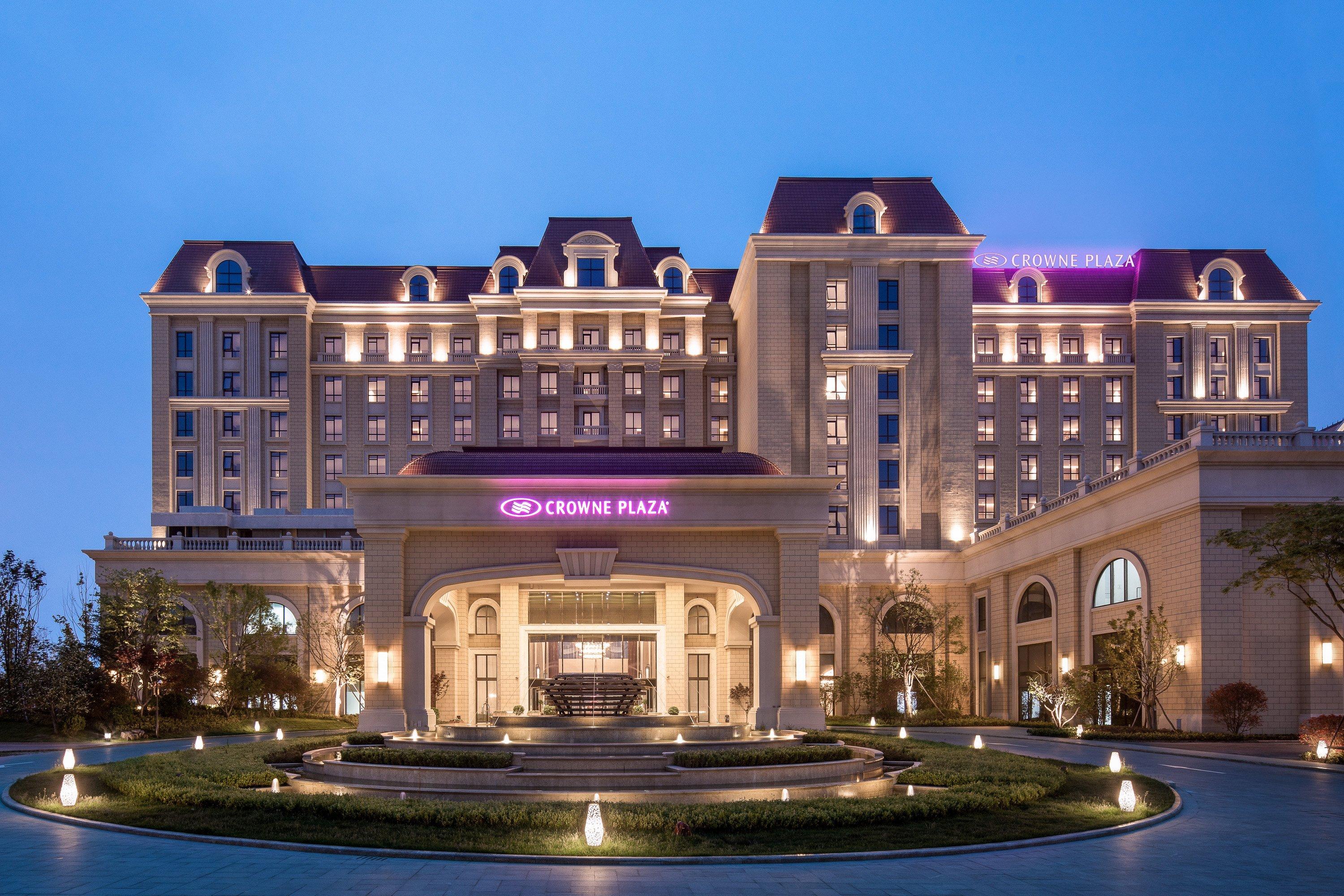 Hotel Crowne Plaza QingdaoOrientalMovieMetropolis Exterior foto