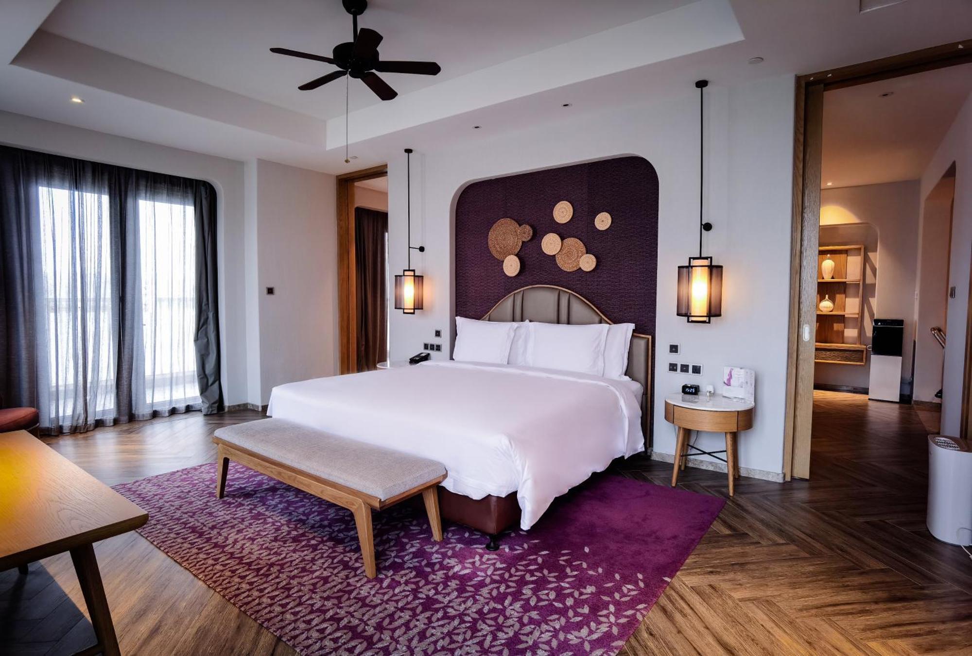 Hotel Crowne Plaza QingdaoOrientalMovieMetropolis Exterior foto